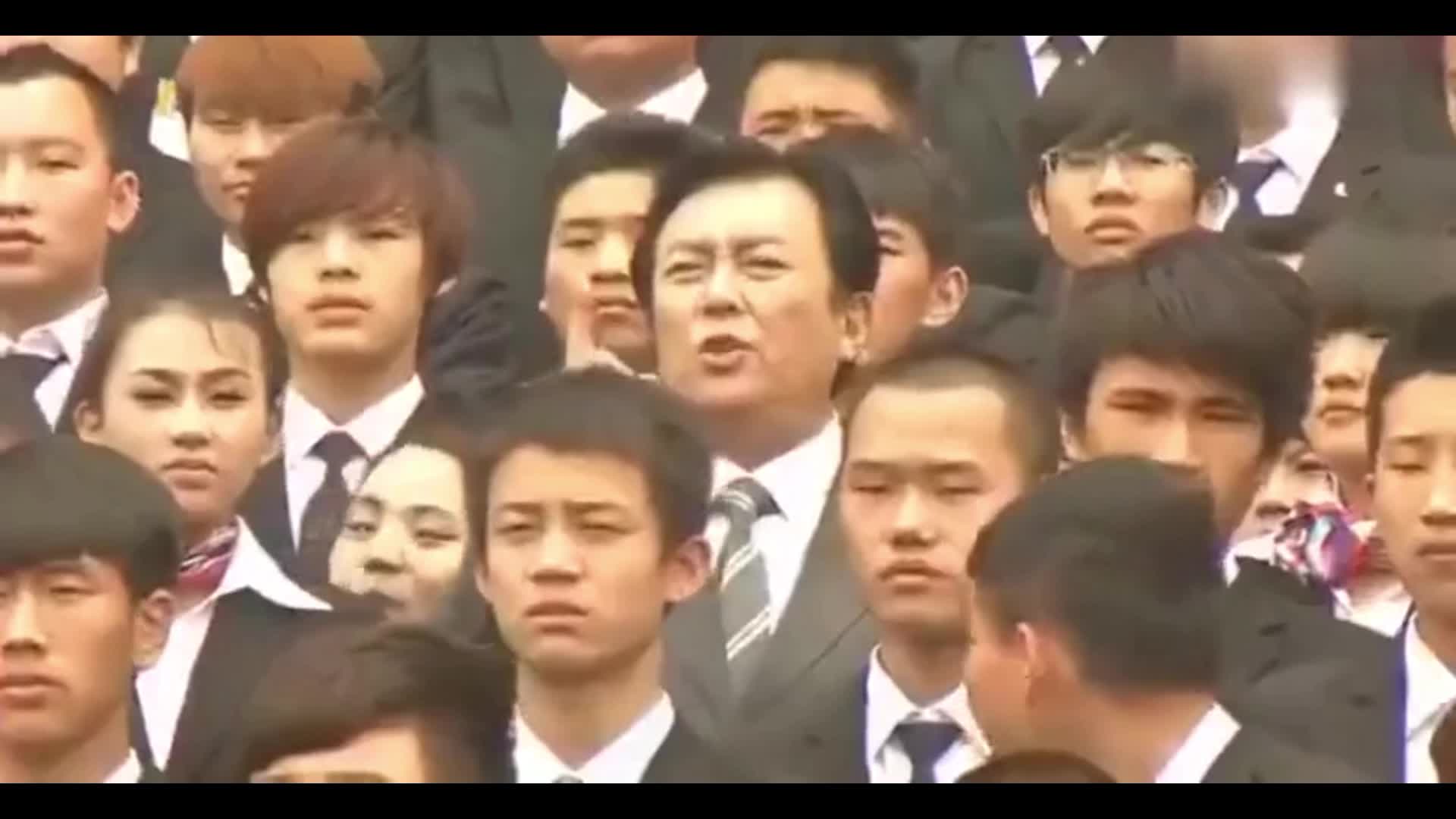 4{(ln)V:{(ln) V~(chung)